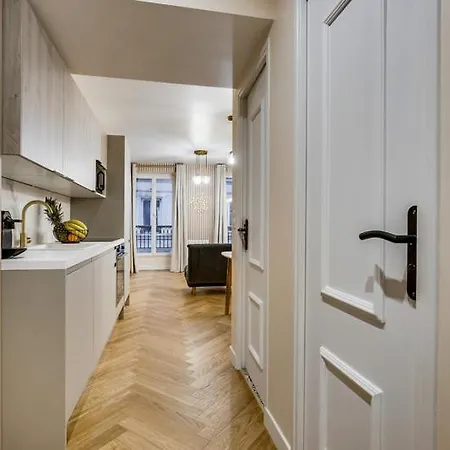 222 Allenby - Superbe A Apartment